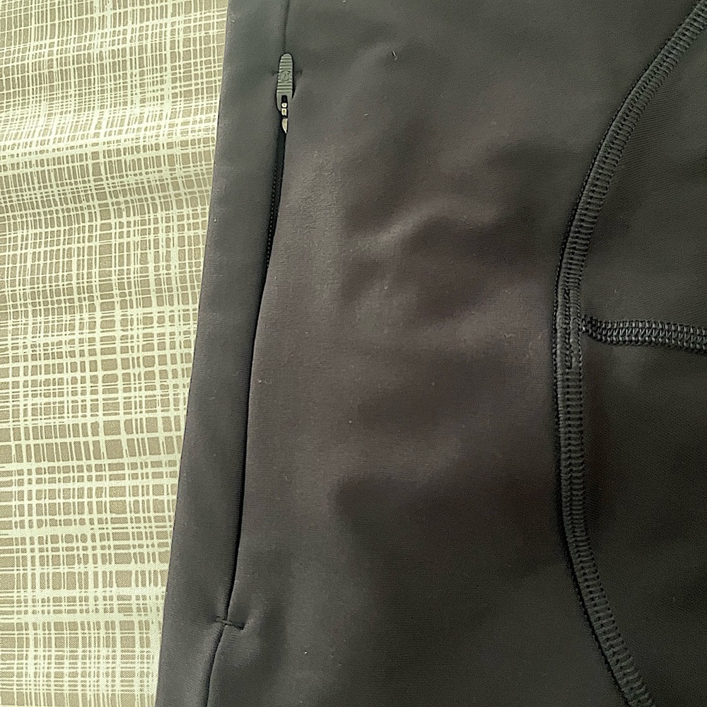 Black lululemon biker shorts